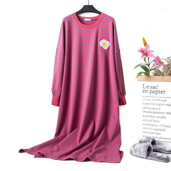 spring large size 10xl cotton long night dress long sleeve women striped sleepwear oversized flower home wear dress loose 60 621, Black;red
spring large size 10xl cotton long night dress long sleeve women striped sleepwear oversized flower home wear dress loose 60 621, Black;red
