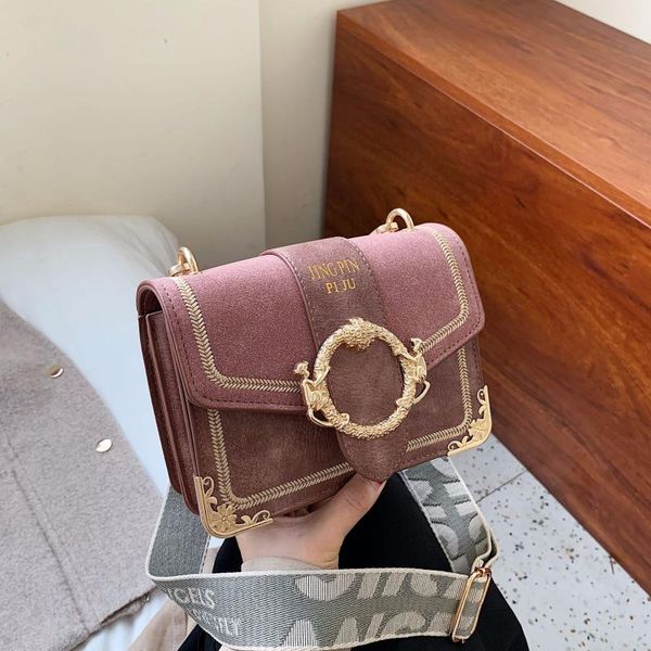 korean version of autumn and winter luxury design woman broadband chain bag fashion matte wild square messenger bag shoulder
korean version of autumn and winter luxury design woman broadband chain bag fashion matte wild square messenger bag shoulder