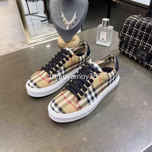 dress shoes plaid canvas shoes men's and women's fashion leisure sports flat bottom anti slip couple board women, Black
dress shoes plaid canvas shoes men's and women's fashion leisure sports flat bottom anti slip couple board women, Black