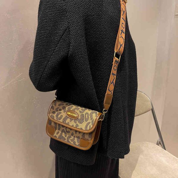 2022 latest handbag factory store on wide shoulder strap leopard print small square women's kpt9
2022 latest handbag factory store on wide shoulder strap leopard print small square women's kpt9