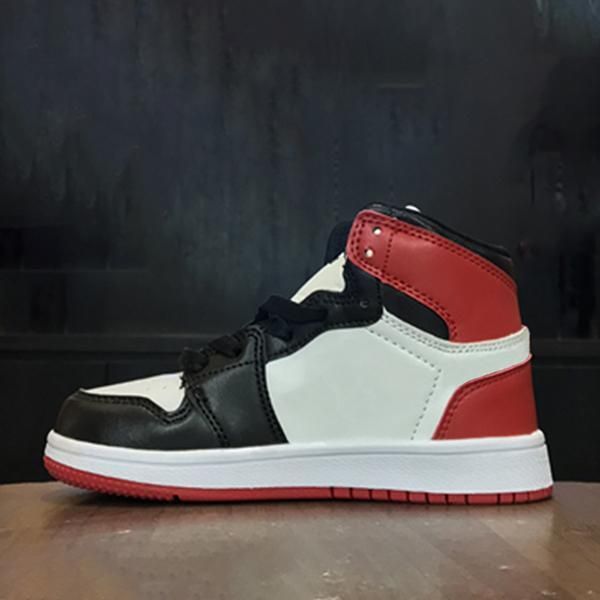 1 mid chicago black milan 2020 new court purple bred toe unc patent basketball shoes men 1s 3 neutral grey chameleon sneakers
1 mid chicago black milan 2020 new court purple bred toe unc patent basketball shoes men 1s 3 neutral grey chameleon sneakers