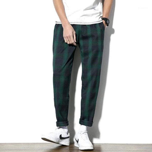 2018 men casual plaid pant male women streetwear fashion hip hop harem trousers elastic waist jogger sweatpants plus size m-5xl1, Black
2018 men casual plaid pant male women streetwear fashion hip hop harem trousers elastic waist jogger sweatpants plus size m-5xl1, Black