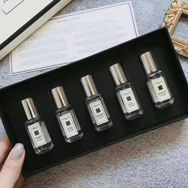 natural car air freshener perfume set for women english pear wild bluebell 9ml*5pcs suit with box kit choices amazing design fragrance charm
natural car air freshener perfume set for women english pear wild bluebell 9ml*5pcs suit with box kit choices amazing design fragrance charm