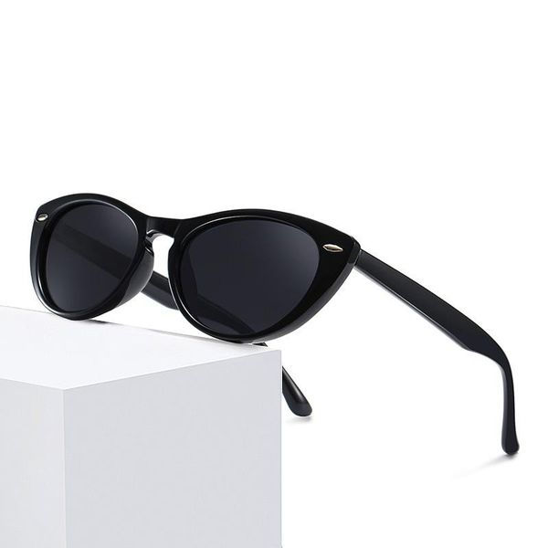 2020 new arrival women designer tr frame polarized cat eye style rivet sunglasses female sun glasses oculos, White;black
2020 new arrival women designer tr frame polarized cat eye style rivet sunglasses female sun glasses oculos, White;black