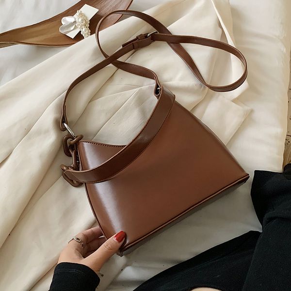 small armpit pu leather crossbody bags for women 2020 elegant shoulder handbags female acrylic chain cross body bag
small armpit pu leather crossbody bags for women 2020 elegant shoulder handbags female acrylic chain cross body bag