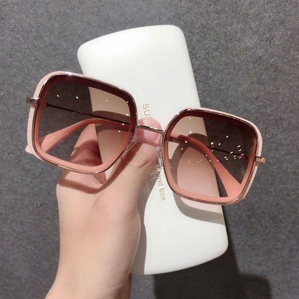 plastic frame colorful fashionable square big box sunglasses pink women's net red star style round face looks thin, White;black
plastic frame colorful fashionable square big box sunglasses pink women's net red star style round face looks thin, White;black