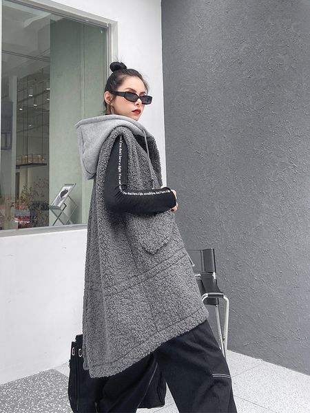 casual lamb wool vest women 2020 winter new fur one autumn and winter long loose wild vest hooded lamb wool vest jacket female 1023, Black;white
casual lamb wool vest women 2020 winter new fur one autumn and winter long loose wild vest hooded lamb wool vest jacket female 1023, Black;white