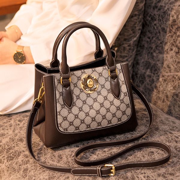 middle aged women 2020 hand shoulder new fashion women's handbag crossbite versatile shoulder bag gr6zx
middle aged women 2020 hand shoulder new fashion women's handbag crossbite versatile shoulder bag gr6zx