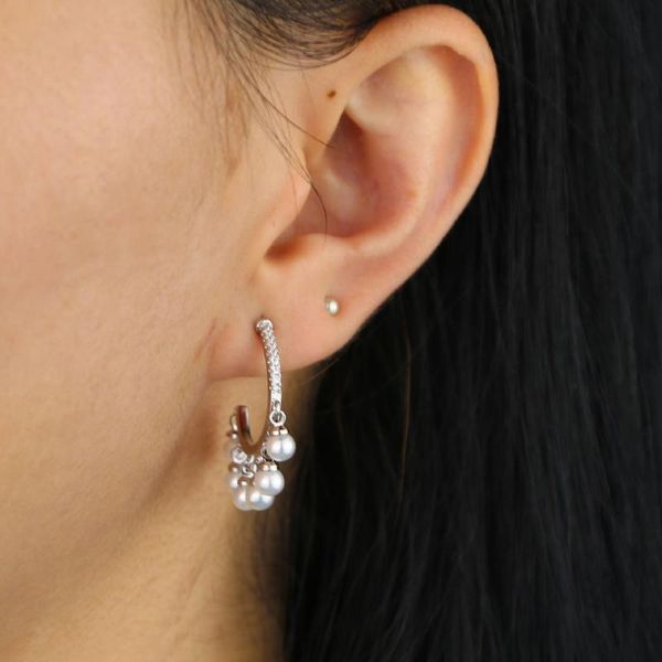 hoop & huggie 2021 classic fashion women fresh sea pearl earrings water beaded floating charm luxury earring, Golden;silver
hoop & huggie 2021 classic fashion women fresh sea pearl earrings water beaded floating charm luxury earring, Golden;silver