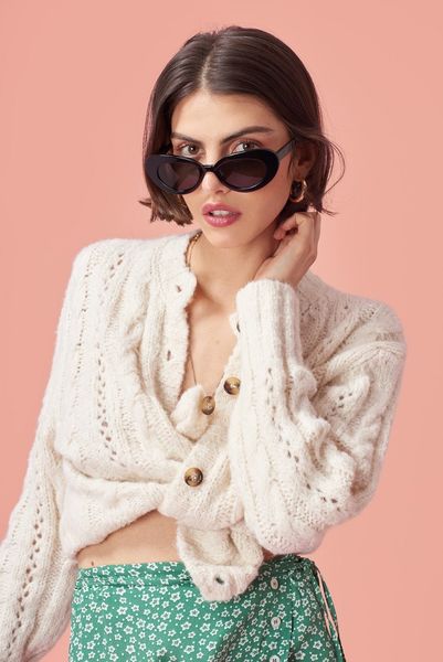 2021 new knitted wool white cardigan sweater winter designer luxury woman clothes g91c, White;black
2021 new knitted wool white cardigan sweater winter designer luxury woman clothes g91c, White;black