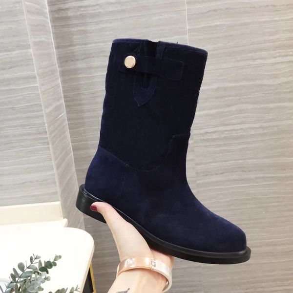 2020 latest autumn and winter catwalk new women's short boots breezy flat ankle boots deerskin and velvet warm boots size 35-41 black p
2020 latest autumn and winter catwalk new women's short boots breezy flat ankle boots deerskin and velvet warm boots size 35-41 black p