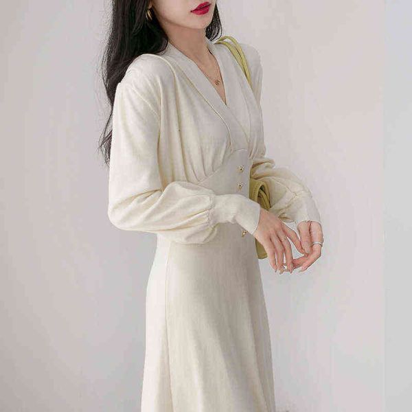casual dresses 2022 autumn winter women's temperament v-neck hepburn knitted dresses slim bottomed sweater skirt, Black;gray
casual dresses 2022 autumn winter women's temperament v-neck hepburn knitted dresses slim bottomed sweater skirt, Black;gray