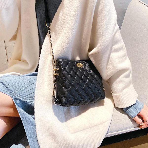 cross body 2021 design lattice pattern shoulder bags elegant pu leather crossbody female chain bag ladies bucket messenger
cross body 2021 design lattice pattern shoulder bags elegant pu leather crossbody female chain bag ladies bucket messenger