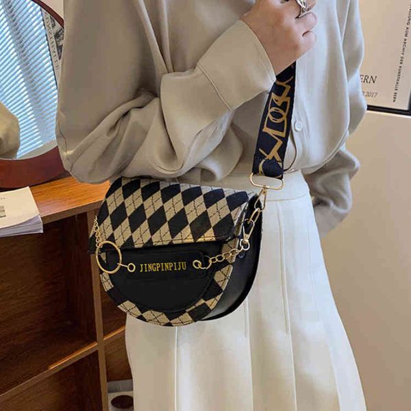 2022 factory wholesale new fashion lattice saddle bag autumn and winter leisure small women's messenger new simple shoulder
2022 factory wholesale new fashion lattice saddle bag autumn and winter leisure small women's messenger new simple shoulder