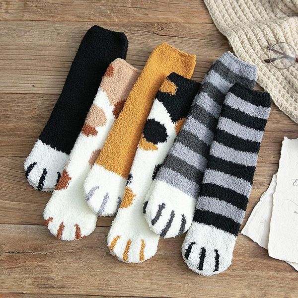 autumn and winter cat 1 pair of plush coral fleece socks cute thick warm sleeping floor sleep socks female tube1, Black;white
autumn and winter cat 1 pair of plush coral fleece socks cute thick warm sleeping floor sleep socks female tube1, Black;white