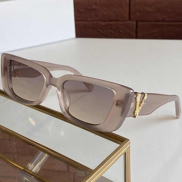 2020 lady new sunglass butterfly shape small women fashion original high rimless decorative sunglass with original case, White;black
2020 lady new sunglass butterfly shape small women fashion original high rimless decorative sunglass with original case, White;black