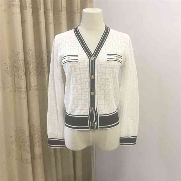 2022 factory wholesale new model spring and summer fashion leisure maze color matching v-neck long sleeve fake pocket perspective knitted ca, White;black
2022 factory wholesale new model spring and summer fashion leisure maze color matching v-neck long sleeve fake pocket perspective knitted ca, White;black
