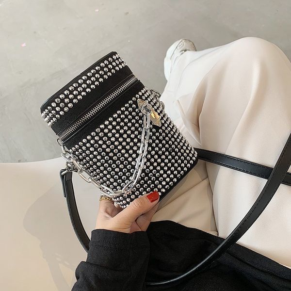 women bags 2020 trendy bling mini shoulder bag leather solid color cigarette box purses women small crossbody messenger bag c1020
women bags 2020 trendy bling mini shoulder bag leather solid color cigarette box purses women small crossbody messenger bag c1020