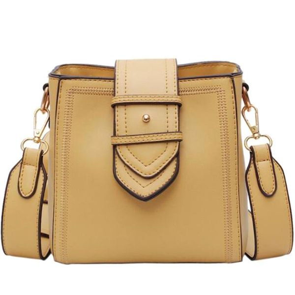 retro simple female bag shoulder bag korean version of the ancient wind trend hong kong style leisure messenger
retro simple female bag shoulder bag korean version of the ancient wind trend hong kong style leisure messenger