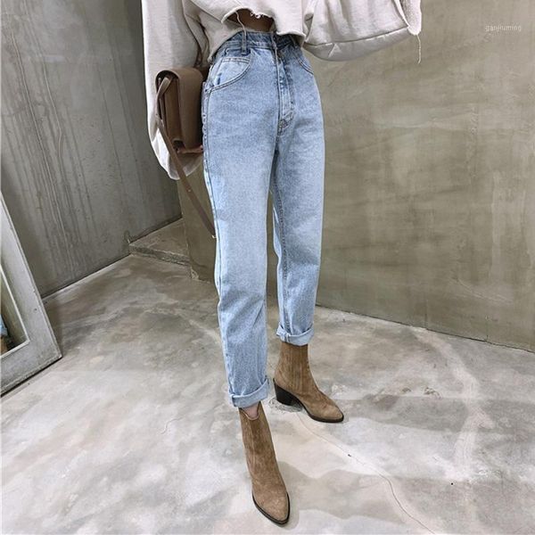 spring/summer 2020 blue straight tube casual jeans for women with relaxed and relaxed high-waisted wash1
spring/summer 2020 blue straight tube casual jeans for women with relaxed and relaxed high-waisted wash1