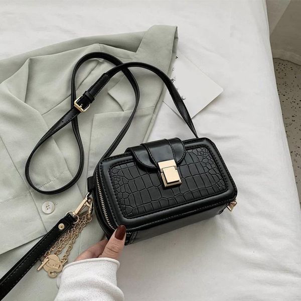 women small square black crossbody bags vintage crocodile pattern shoulder messenger bag clutch handbag purses 2020
women small square black crossbody bags vintage crocodile pattern shoulder messenger bag clutch handbag purses 2020