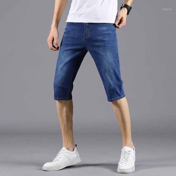 2020 new men's fashion trend blue jeans men's casual slim stretch jeans classic denim five-point pants high-quality shorts1
2020 new men's fashion trend blue jeans men's casual slim stretch jeans classic denim five-point pants high-quality shorts1