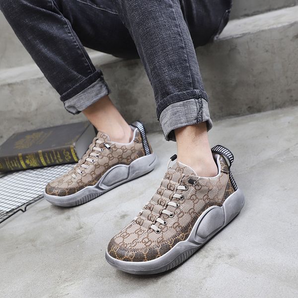 2021 autumn new cloth leisure cover foot soft bottom round head men's fashion light sports shoes, Black
2021 autumn new cloth leisure cover foot soft bottom round head men's fashion light sports shoes, Black