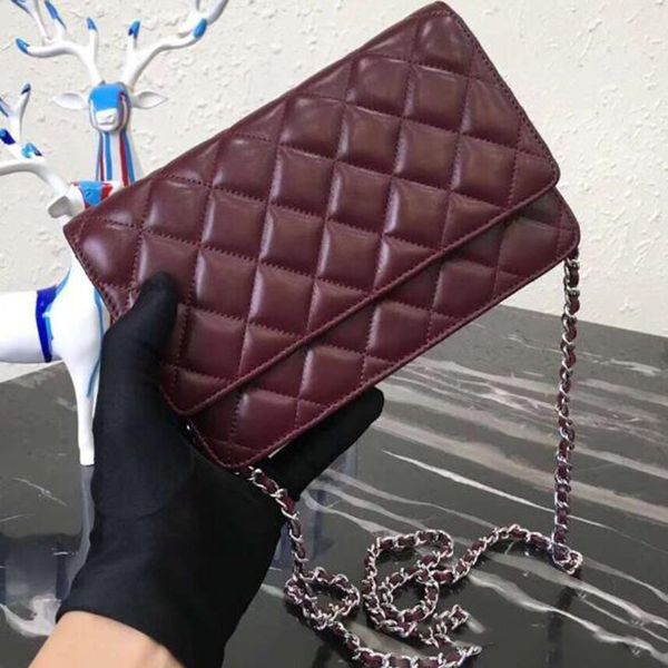 luxurys designers wallet lambskin classic wallet on chain a33814 woc tone metal hardware come with dust bag, Red;black
luxurys designers wallet lambskin classic wallet on chain a33814 woc tone metal hardware come with dust bag, Red;black