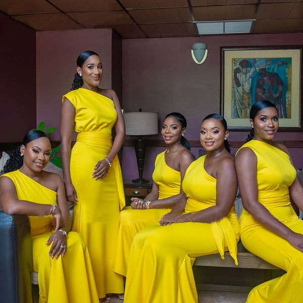 2021 new yellow mermaid bridesmaid shoulder dressed as wedding party for a woman ugft, White;pink
2021 new yellow mermaid bridesmaid shoulder dressed as wedding party for a woman ugft, White;pink