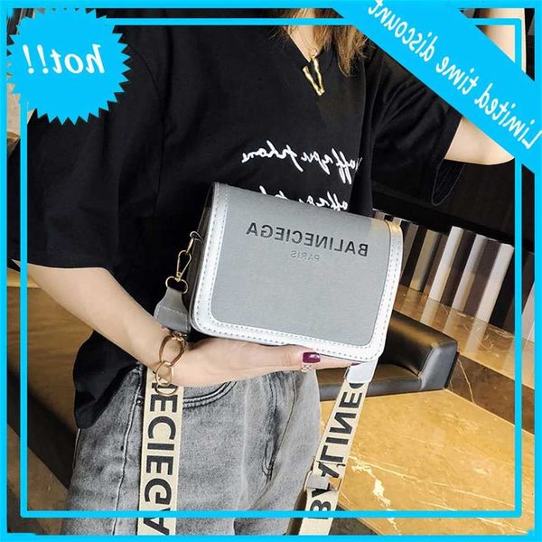 summer women's 2019 new fashion korean versatile messenger wide strap single shoulder simple bag
summer women's 2019 new fashion korean versatile messenger wide strap single shoulder simple bag