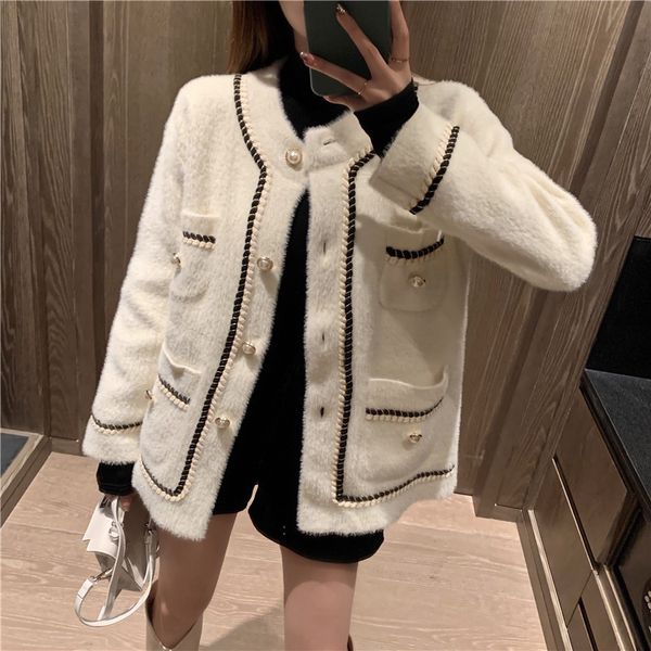 2021 elegant autumn oversized new female retro vison cashmere cardigan pearl fuzzy buckle loose jacket clothes att6, Black;brown
2021 elegant autumn oversized new female retro vison cashmere cardigan pearl fuzzy buckle loose jacket clothes att6, Black;brown