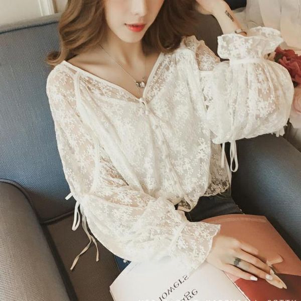 2021 autumn new arrival korean style v neck lace up lantern sleeve hook white lace blouse single lantern sleeve breasted shirt free
2021 autumn new arrival korean style v neck lace up lantern sleeve hook white lace blouse single lantern sleeve breasted shirt free
