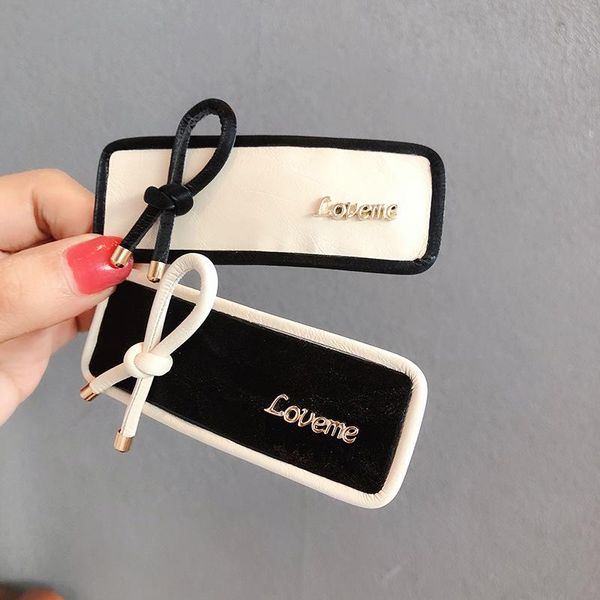 black and white classic small fragrance letter bow square bb clip temperament fashion women girl barrettes hair accessories
black and white classic small fragrance letter bow square bb clip temperament fashion women girl barrettes hair accessories