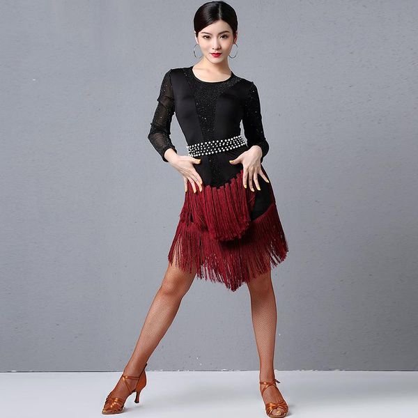 2020 new latin dance performance dresses female rumba dance long sleeve tassel dress tango/samba competition dancewear, Black;red
2020 new latin dance performance dresses female rumba dance long sleeve tassel dress tango/samba competition dancewear, Black;red