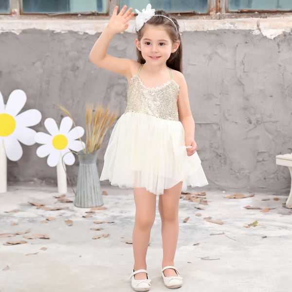 2020 summer new foreign trade sequined suspender princess dress girls korean princess dress one product dropshipping, Red;yellow
2020 summer new foreign trade sequined suspender princess dress girls korean princess dress one product dropshipping, Red;yellow