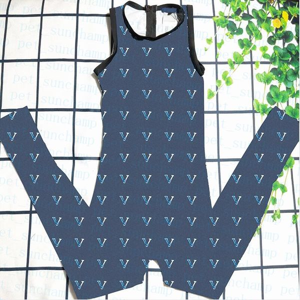 creative one-piece yoga outfits home textile personality letter print women fitness wear outdoor elastic charm two pieces set
creative one-piece yoga outfits home textile personality letter print women fitness wear outdoor elastic charm two pieces set