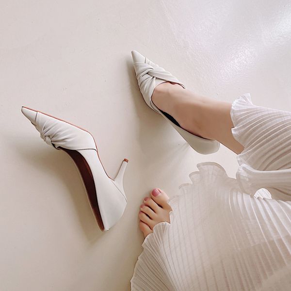 2020 pointed toe-to-toe high-heeled shoes made by hand plied korean street beauty lady party female bombs cy39, Black
2020 pointed toe-to-toe high-heeled shoes made by hand plied korean street beauty lady party female bombs cy39, Black