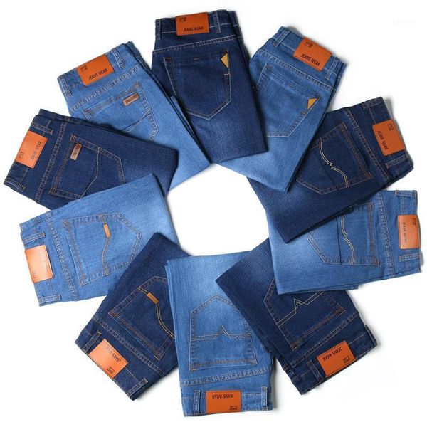 2020new summer brand stretch thin cotton denim jeans male short men knee length soft blue casual shorts size 28-401
2020new summer brand stretch thin cotton denim jeans male short men knee length soft blue casual shorts size 28-401