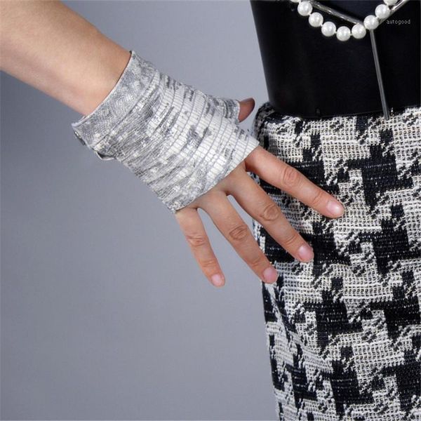 five fingers gloves 2021 fashion ladies leather fingerless white animal print pure sheepskin half finger short paragraph 3-tb911, Blue;gray
five fingers gloves 2021 fashion ladies leather fingerless white animal print pure sheepskin half finger short paragraph 3-tb911, Blue;gray