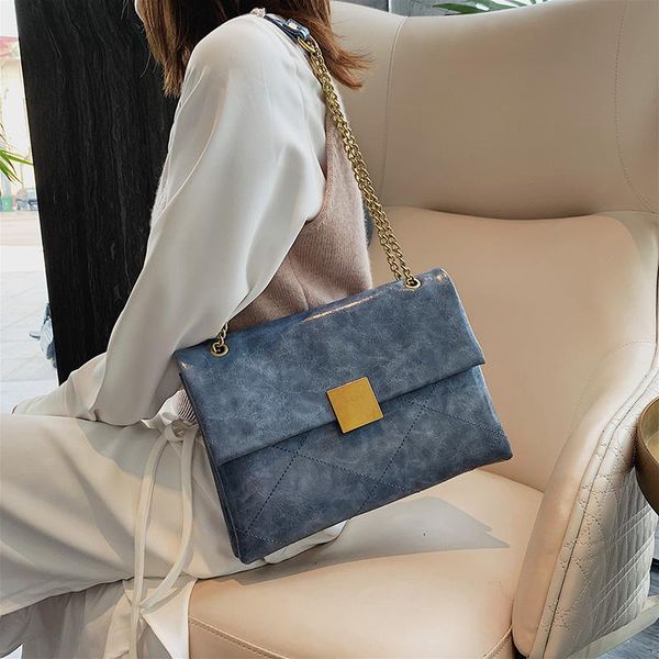 cross body vintage chains women shoulder bags luxury patent leather crossbody bag designer lady messenger large capacity tote big purse
cross body vintage chains women shoulder bags luxury patent leather crossbody bag designer lady messenger large capacity tote big purse