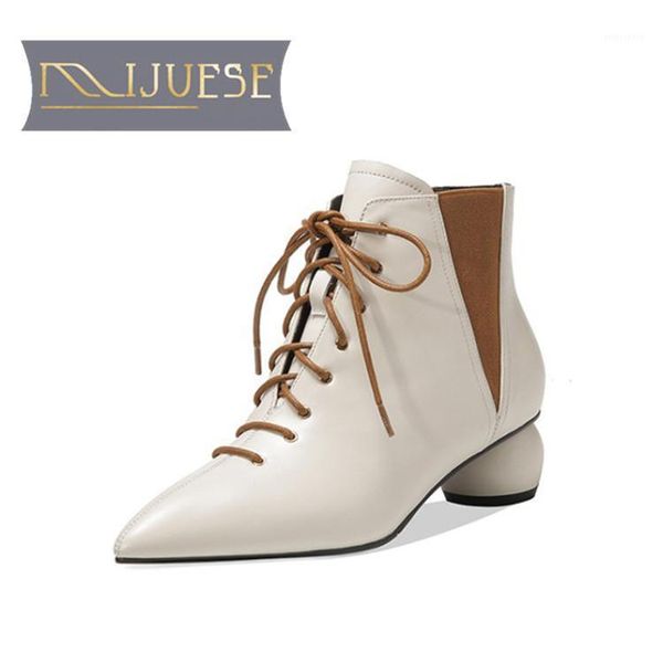 mljuese 2021 women ankle boots cow leather winter short plush pointed toe lace-up mixed colors med heels female boots size 391, Black
mljuese 2021 women ankle boots cow leather winter short plush pointed toe lace-up mixed colors med heels female boots size 391, Black
