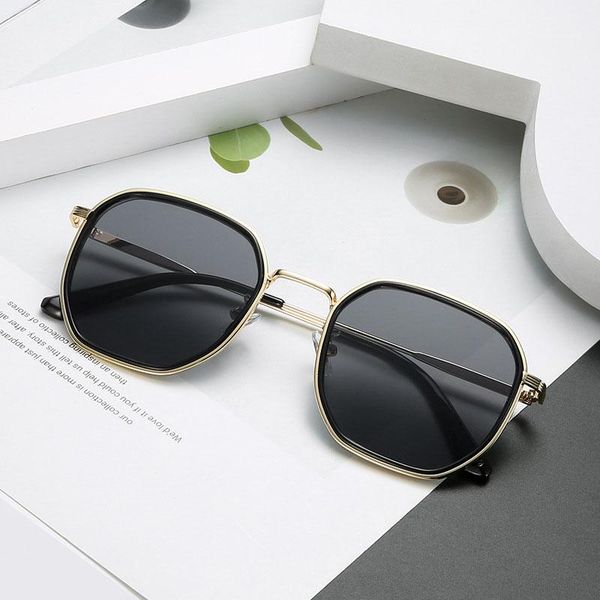 polygon sunglasses woman 2021 fashion metal frame sun glasses designer oculos punk eyeglasses trendy gafas de sol, White;black
polygon sunglasses woman 2021 fashion metal frame sun glasses designer oculos punk eyeglasses trendy gafas de sol, White;black
