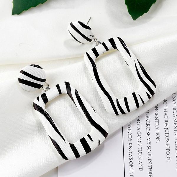 aensoa new arrival rectangle zebra hollow stripe earrings for women fashion 2020 geometric drop earring party statement jewelry, Silver
aensoa new arrival rectangle zebra hollow stripe earrings for women fashion 2020 geometric drop earring party statement jewelry, Silver