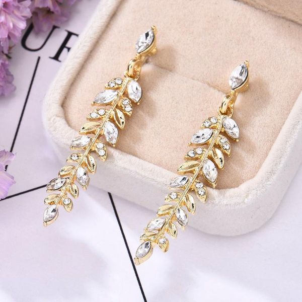 2021 popular charm gold leaves earrings tiny zircon ear stud earrings women wedding jewelry temperament jewelry gift, Golden;silver
2021 popular charm gold leaves earrings tiny zircon ear stud earrings women wedding jewelry temperament jewelry gift, Golden;silver