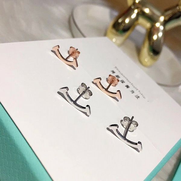 100% new 925 sterling silver anti-allergy stud earrings love classic smile shape earring fashion jewelry for women wedding female designer e, Golden;silver
100% new 925 sterling silver anti-allergy stud earrings love classic smile shape earring fashion jewelry for women wedding female designer e, Golden;silver