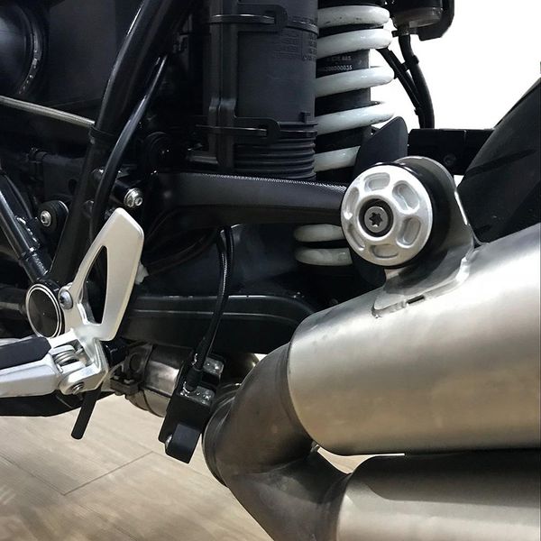 cnc aluminum exhaust muffler pipe bracket mount holder for bmw r nine t 2014 2015 2016 2017 2018 2019, black
cnc aluminum exhaust muffler pipe bracket mount holder for bmw r nine t 2014 2015 2016 2017 2018 2019, black