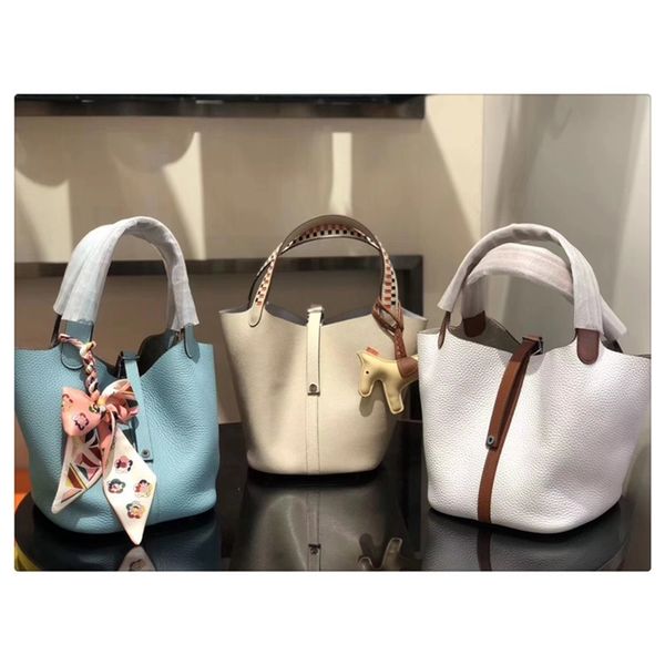 autumn and winter new head lychee pattern vegetable basket portable lock color matching bucket leather women's bag
autumn and winter new head lychee pattern vegetable basket portable lock color matching bucket leather women's bag