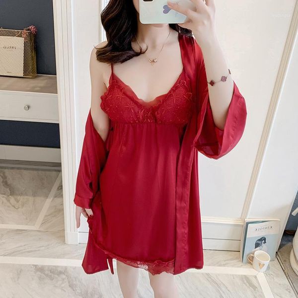 bride wedding 2pcs kimono robe gown sets embroidery flower lady bathrobe nightdress backless lounge home wear sleepwear1, Black;red
bride wedding 2pcs kimono robe gown sets embroidery flower lady bathrobe nightdress backless lounge home wear sleepwear1, Black;red
