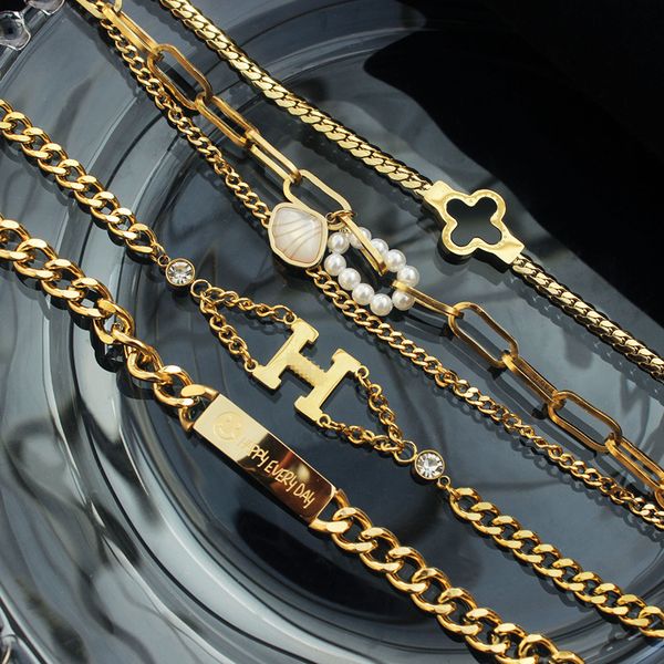 2022 new titanium steel charm bracelets shell pearl h-shaped four-leaf flower temperament ins wind elegant intellectual double chain jewelry, Golden;silver
2022 new titanium steel charm bracelets shell pearl h-shaped four-leaf flower temperament ins wind elegant intellectual double chain jewelry, Golden;silver