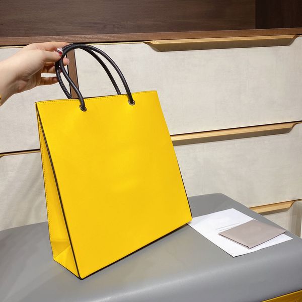 new tote luxury retro 3a classic brand 29cm*28cm black shopping bag leather large capacity handbag ladies shoulder bag
new tote luxury retro 3a classic brand 29cm*28cm black shopping bag leather large capacity handbag ladies shoulder bag